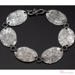 Patterned bracelet